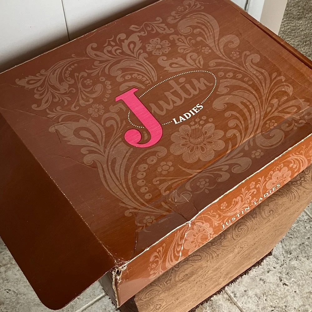 Women’s Justin 13 “ western boots . Brown Sophia style L4341 size 7 B - Picture 7 of 7